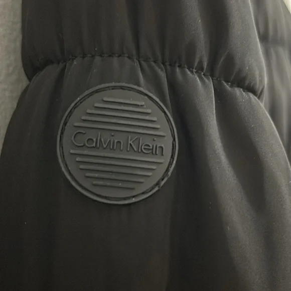 CALVIN KLEIN - Picture 4 of 8